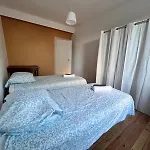 Quiet House For 12 People Near Cité Сasa de vacaciones