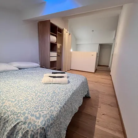 Nyaraló Quiet House For 12 People Near Cite