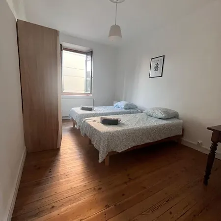 Quiet House For 12 People Near Cite *