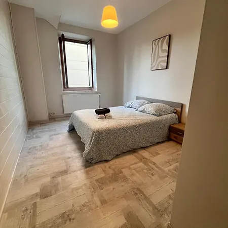 Quiet House For 12 People Near Cite Nyaraló