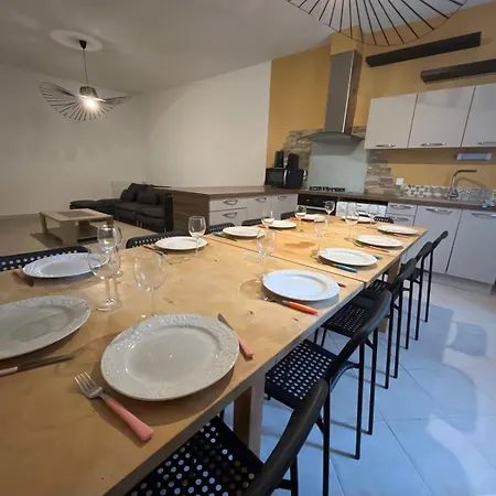 Nyaraló Quiet House For 12 People Near Cite Carcassone