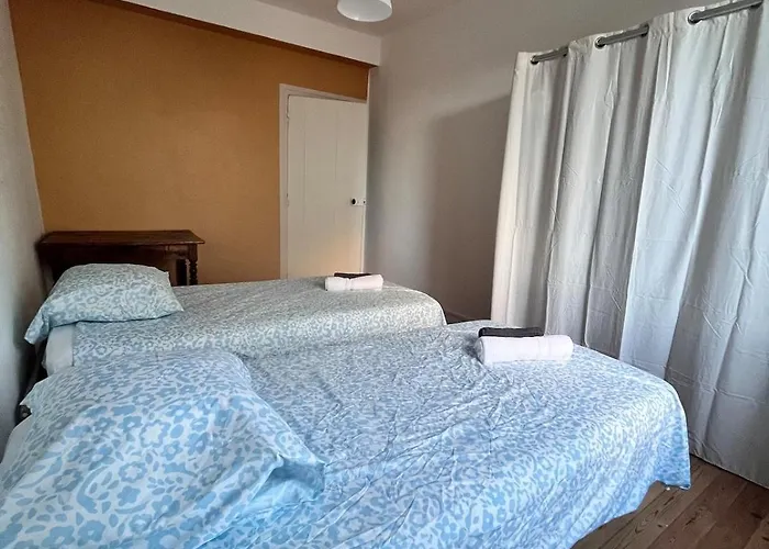 Quiet House For 12 People Near Cite Holiday home